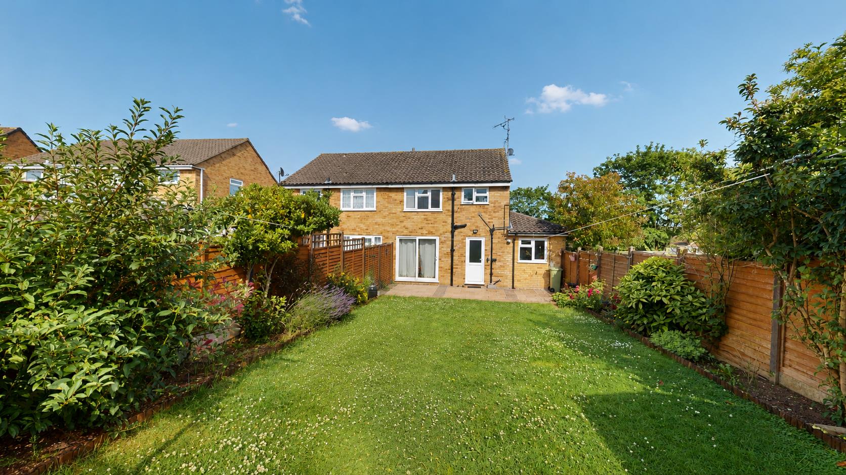 Masefield Grove, Bletchley